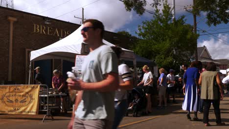 Panes-En-Soporte-Vegano-De-Roble-Poboy-Fest-Nueva-Orleans