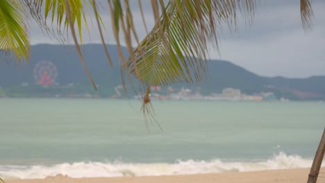 Un-Día-En-La-Hermosa-Y-Soleada-Playa-De-Nha-Trang