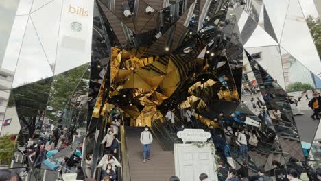 Trendy-Fashion-Shops-and-Mirrored-Entrance-to-Harajuku-Mall