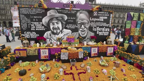 shot-of-ofrenda-de-dia-de-muertos-dedicated-to-Mexico-city-at-zocalo