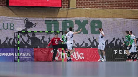 Partido-De-Balonmano,-Hombre,-Seha,-Europa,-Acción-Y-Gol-De-Balonmano