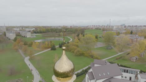 Pokrov-Nikolskaya-orthodox-church-in-Klaipeda,-Lithuania