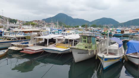 Angra-dos-Reis,-Rio-de-Janeiro,-Brazil---October-31,-2022-Boats-swaying-with-the-sea-waves-in-Angra-dos-Reis