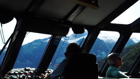 Trip-on-a-boat-on-Lake-Manapuri-,-New-Zealand