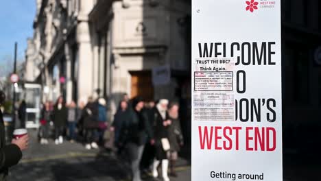 Willkommen-Im-Londoner-West-End,-Vertrauen-Sie-Der-Bbc,-Fortbewegung,-London,-Vereinigtes-Königreich