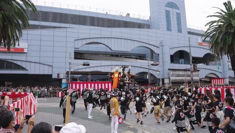 Danjiri-Float-Race-Running-Through-Streets-of-Osaka-in-Summer