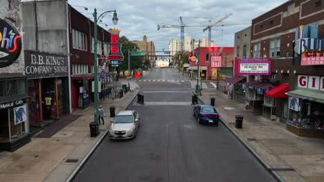 Barszene-In-Der-Innenstadt-Auf-Der-Beale-St-In-Memphis,-Tennessee