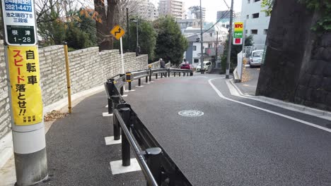 Vista-Del-Paisaje-De-La-Vista-Del-Suburbio-Del-área-Del-Distrito-De-La-Calle-Local-Bajo-Un-Cielo-Azul-Claro-En-Invierno-En-La-Ciudad-De-Tokio