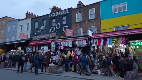 Coloridas-Tiendas-En-Camden-Town-En-Londres