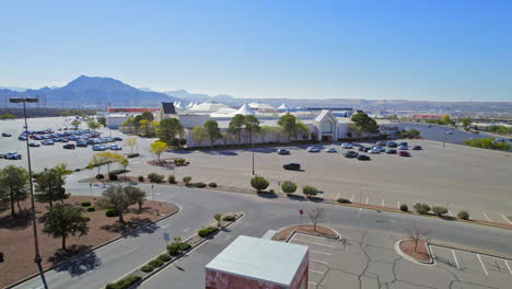 Sunland-Park-Mall-in-El-Paso-Texas-Establishing-Shot-During-Daytime