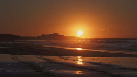 Reiten-Am-Strand-Bei-Sonnenuntergang-Casablanca-Marokko