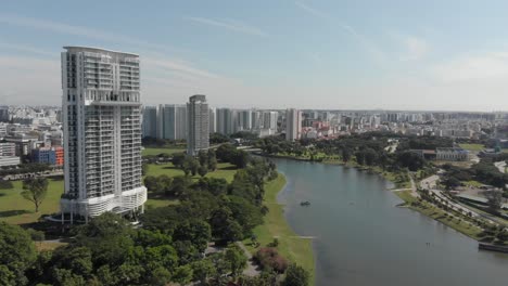 4K-Majestic-shot-of-Singapore-Kallang-River-Slow