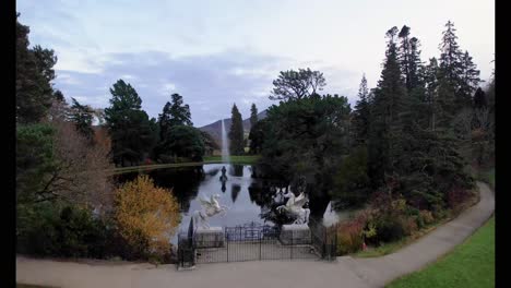 Drohnenblick-Auf-Den-Majestätischen-Zuckerhut-Von-Powerscourt-Gardens-Wicklow