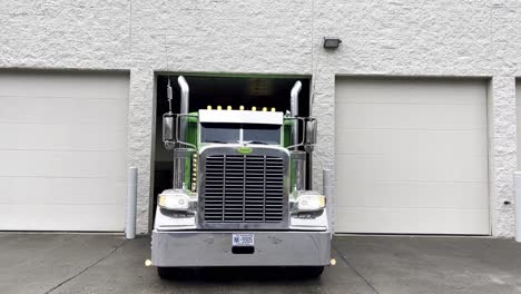 Tractor-Peterbilt-Verde-Sale-Del-Garaje