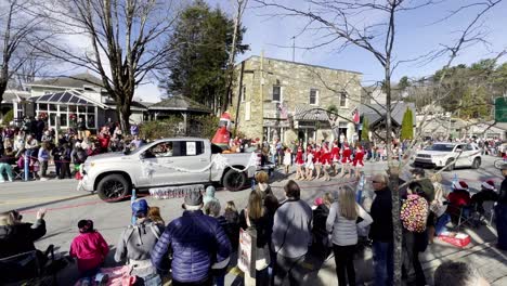 El-Desfile-Navideño-De-La-Roca-Que-Sopla