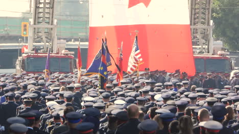 Oficiales-De-Policía-Marcha-Fúnebre-Por-El-Camarada-Caído-Oficial-De-Policía-Andrew-Hong