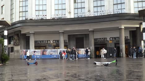 The-main-entrance-of-the-central-station-in-Brussels,-Belgium