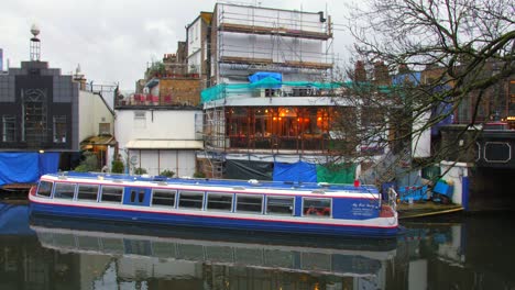 Camden-lock-of-Regent’s-canal-and-Camden-market