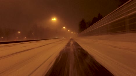 POV-Aufnahme-Auf-Einer-Strecke,-Die-Auf-Der-Autobahn-In-Helsinki-Geräumt-Wurde