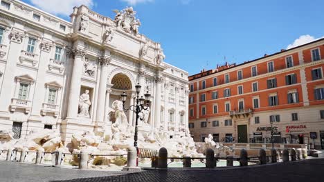 No-Hay-Turistas-En-La-Fuente-De-Trevi