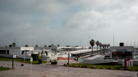 Puerto-Deportivo-De-Lujo-Para-Veleros-En-Cascais-Portugal