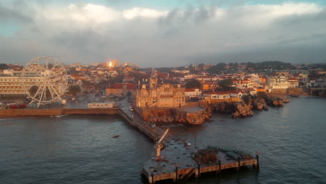 Vista-Aérea-Del-Palacio-De-La-Autoridad-De-Supervisión-De-La-Costa-En-Cascais-Portugal