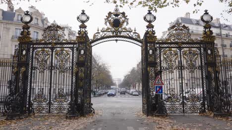 View-of-the-Arc-de-Triomphe-from-gate-at-the-Allée-de-la-Comtesse-de-Segur-in-the-Parc-Monceau