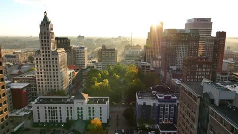 Erstes-Horizontgebäude-In-Der-Innenstadt-Von-Memphis