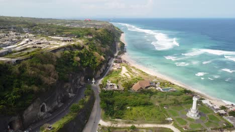 Antena:-Toma-De-Drones-Que-Muestra-Parapentes-Y-La-Hermosa-Costa-De-Bali