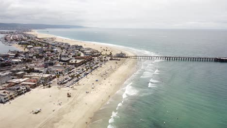 Antena:-Toma-De-Drone-De-Un-Muelle-En-La-Playa-En-California