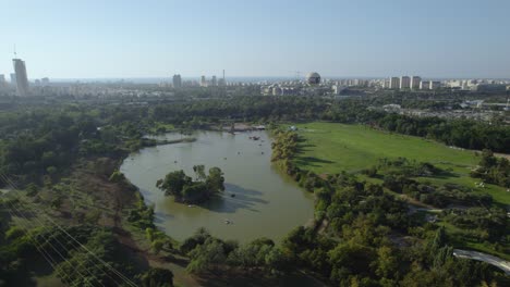 Parallax-at-a-high-altitude-above-Tel-Aviv's-Yarkon-Park-on-a-sunny-day-#019