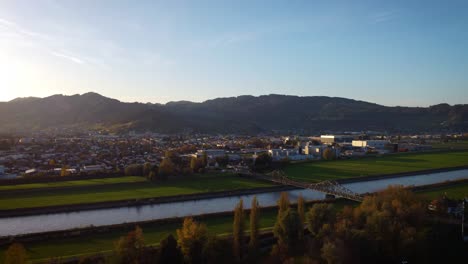 Pueblo-De-Widnau-Y-Parque-Rheinauen,-En-El-Río-Rin