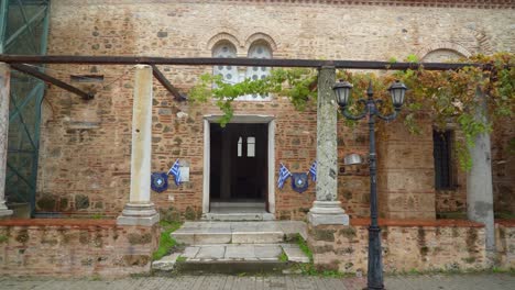 Antigua-Catedral-Bizantina-En-Veria-O-Veroia,-Históricamente-También-Deletreada-Berea-En-Días-Lluviosos