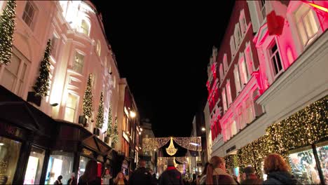 La-Calle-Grafton-De-Dublín-Con-Luces-Navideñas-Ocupa-Su-Lugar-Como-La-Decimotercera-Calle-Más-Cara-Del-Mundo-Y-La-Sexta-Más-Cara-De-Europa-Las-Compras-En-Línea-Desafían-La-Tradicional-Calle-Principal