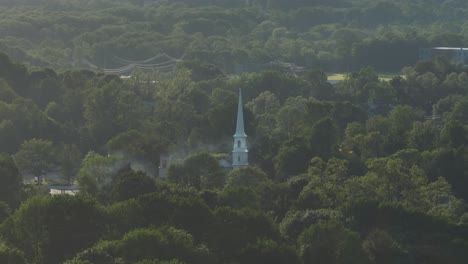 Wooden-church-spire-of-the-quintessential-Baptist-Church-in-Camden-Maine