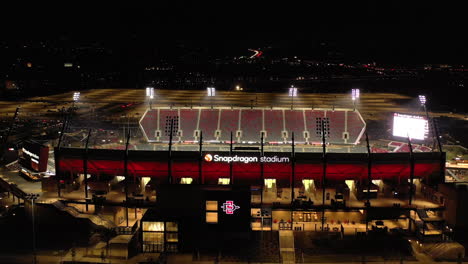 Primer-Plano-Del-Estadio-Snapdragon-En-San-Diego,-California