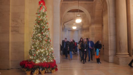 Interior-entrance-decorated-with-Christmas-motifs