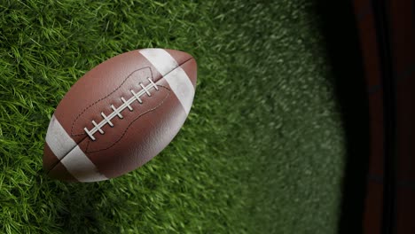 Ein-Ball-Für-American-Football-Auf-Gras-Und-Stadion-Mit-Kopierraum