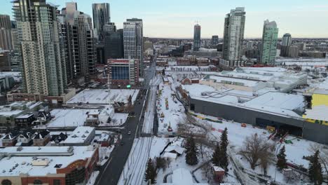 Sobrevuelo-De-Drones-Aéreos-De-La-Estación-Lrt-De-Stampede-En-Construcción-En-Invierno