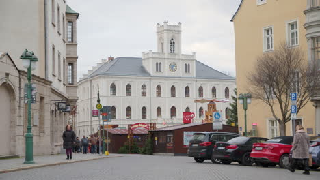 Renoviertes-Rathausgebäude-In-Weimar-Während-Der-Weihnachtszeit-In-Deutschland