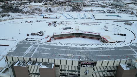 Das-Stampede-Gelände-Wird-Während-Eines-Überflugs-über-Das-GMC-Stadion-Aus-Der-Sicht-Einer-Luftdrohne-Gesehen