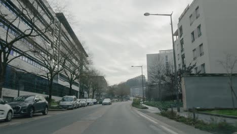 Driving-in-the-city-center-of-Lyon-during-the-holiday-Season-2022