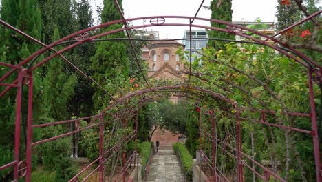 Grapevine-Corridor-Leading-to-Entrance-of-Panagia-Chalkeon-Church---11th-century-Byzantine-church-in-the-northern-Greek-city-of-Thessaloniki