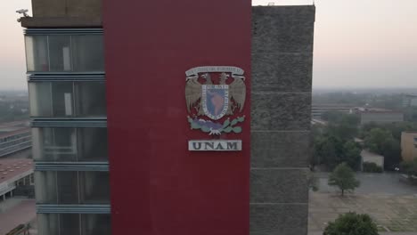 Luftaufnahme-Des-Pfarrturms-Unam-In-Mexiko-Stadt