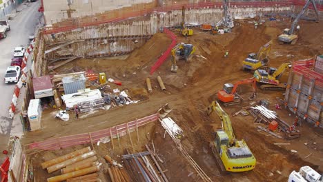 Operaciones-De-Cimentación-De-Excavación-De-Día-Y-Noche-En-Flushing-Queens,-Nueva-York