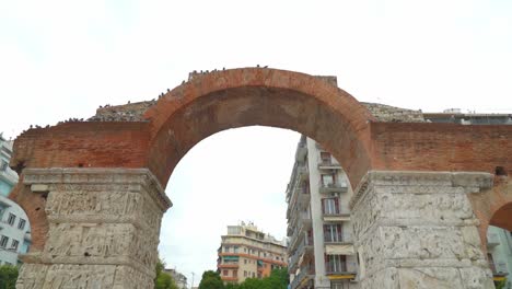 Ruinas-Del-Arco-De-Galerio-O-Kamara-En-La-Ciudad-De-Tesalónica