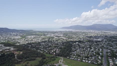 Coastal-Suburb-Of-Cairns-On-The-Coral-Sea-Coast-Of-North-Queensland-In-Australia