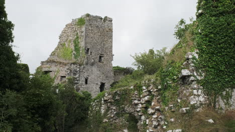 Ruinas-De-Un-Castillo-Medieval-En-Irlanda