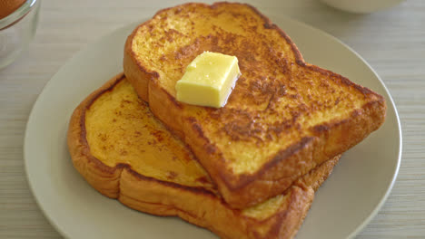 French-toasted-with-butter-and-honey-for-breakfast