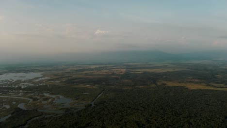 Monterrico-Naturaleza-Protegida-En-La-Costa-Del-Pacífico-Guatemalteco-Durante-El-Día-De-Niebla
